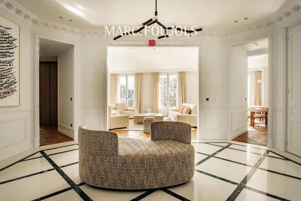 Paris XVI PLace des Etats Unis – appartement d’exception de 222 m² au 5ème étage avec balcon terrasse
