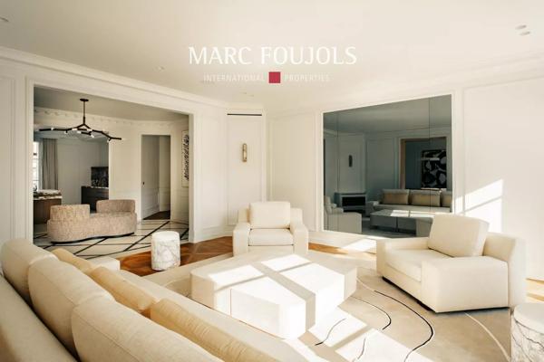 Paris XVI PLace des Etats Unis – appartement d’exception de 222 m² au 5ème étage avec balcon terrasse