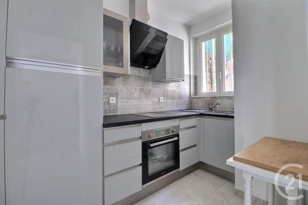 Maison à vendre  4 pièces - 77 m2 ST RAPHAEL - 83