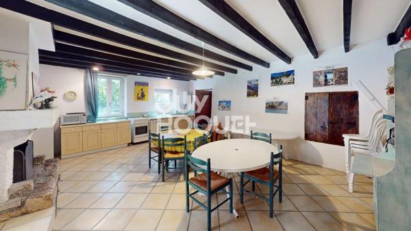 À VENDRE - Propriété de charme avec vue dominante à GRANE (26400)