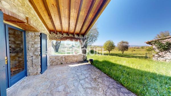 À VENDRE - Propriété de charme avec vue dominante à GRANE (26400)