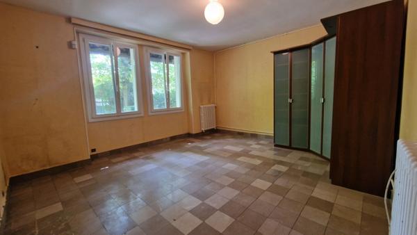 Belle Maison familiale 3 chambres proche Mantes la Jolie, jardin de 700m² et parking