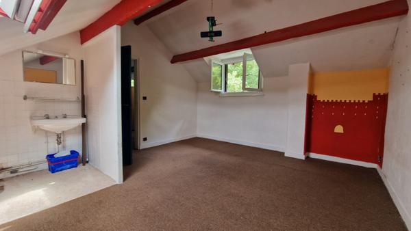 Belle Maison familiale 3 chambres proche Mantes la Jolie, jardin de 700m² et parking