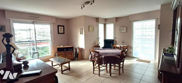 HALLUIN T3 balcon + 2 parking en sous sol