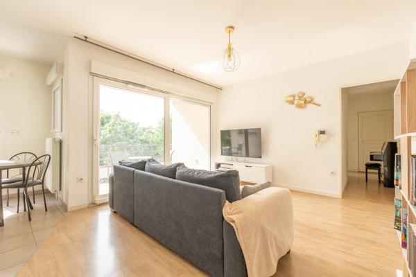 Appartement
         3 pièces
        - 63 m² Exclusivité 185 000 € *
