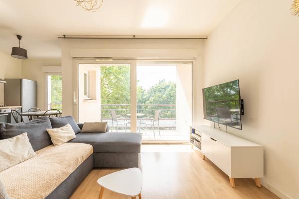 Appartement
         3 pièces
        - 63 m² Exclusivité 185 000 € *
