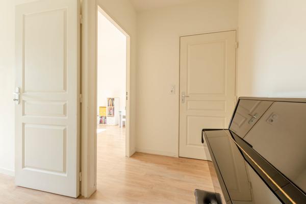 Appartement
         3 pièces
        - 63 m² Exclusivité 185 000 € *