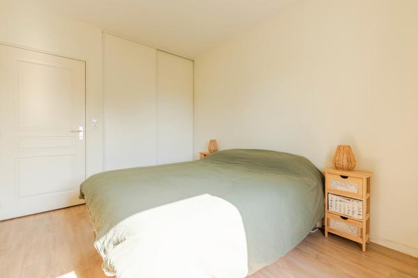 Appartement
         3 pièces
        - 63 m² Exclusivité 185 000 € *