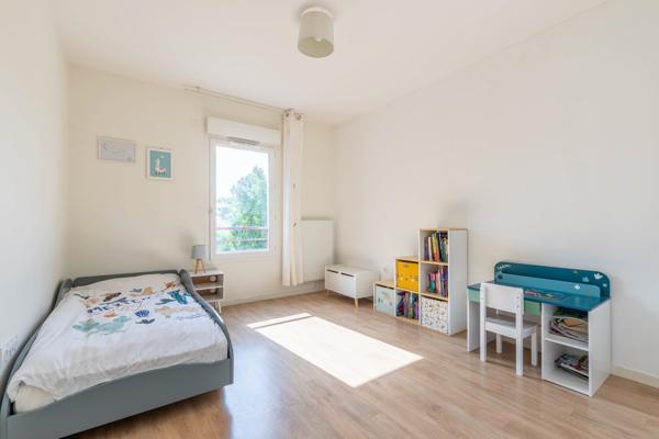 Appartement
         3 pièces
        - 63 m² Exclusivité 185 000 € *