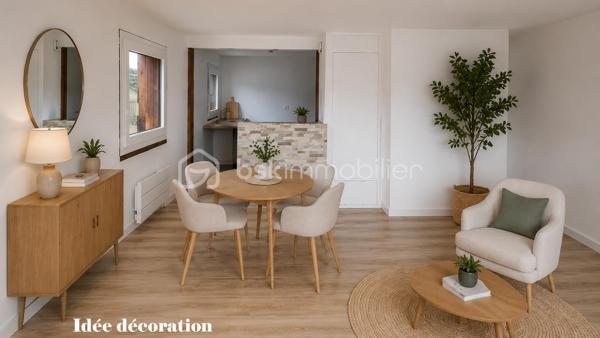 Situé dans la résidence "Le Chardon Bleu", cet appartement bénéficie d'une situation stratégique pour les skieurs et les familles : les pistes, les télésièges et le front de neige sont à proximité immédiate (environ 200m). Plus besoin de prendre la voiture, tout est accessible à pied, y compris les commerces.

- L'APPARTEMENT 
Cet appartement de 46,4m², contrairement à de nombreux biens en station, il offre de vrais espaces de vie distincts.

Il se compose de :

Un séjour lumineux ouvrant sur un grand balcon avec vue dégagée (idéal pour les bains de soleil).

Une cuisine ouverte  donnant sur le séjour.

DEUX VRAIES CHAMBRES fermées (atout rare) : parfait pour préserver l'intimité des parents et des enfants.

Une salle d'eau avec meuble vasque.

WC séparés.

- LES PRESTATIONS


Volets roulants électriques.

Vendu vide : prêt à être meublé à votre goût.

 Casier à skis / Cave.

- INFORMATIONS FINANCIÈRES

Prix : 120 000 €

Charges de copropriété : 2 300 € / an

Taxe foncière : 853 €

DPE : E

Un bien "clé en main" parfait pour profiter de la montagne été comme hiver, ou pour un investissement locatif rentable grâce aux 2 chambres.

À visiter sans tarder ! Contactez-moi pour plus d'infos.