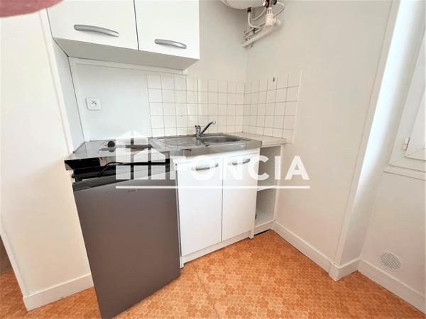 Location Studio meublé 33.48 m² - 2 RUE DE LA FERRIERE PERCY Flers 61100