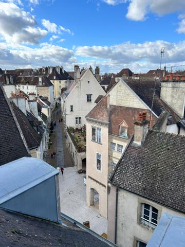 Location chambre Dole - 7 pièce(s) - 30 m² - 525 €/mois