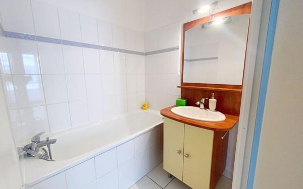 Appartement à vendre    4 pièces • 76,93 m2 Guyancourt