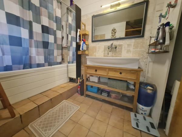 Charmante maison de ferme en pierre 120mé à Lesterps (16) 🌿✨134 375€