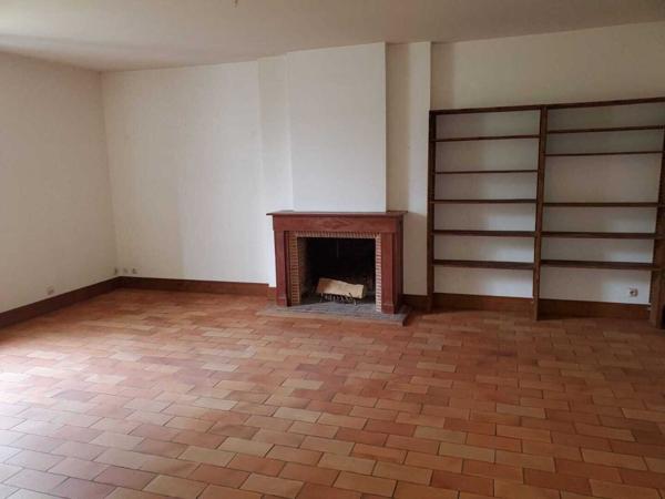 Maison d'habitation de 186 m2 proche centre de Breteuil 4 chambres