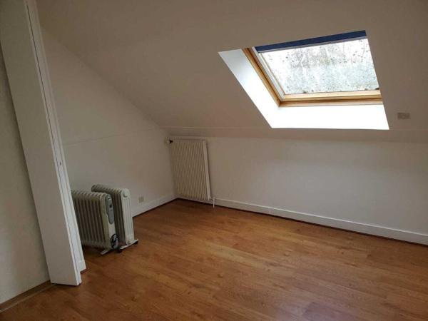 Maison d'habitation de 186 m2 proche centre de Breteuil 4 chambres