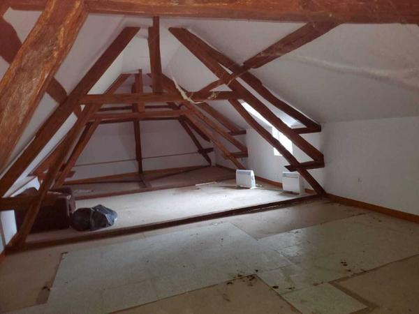 Maison d'habitation de 186 m2 proche centre de Breteuil 4 chambres