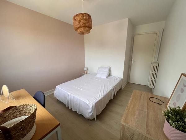 Appartement 4 chambres à Louer - 84m²