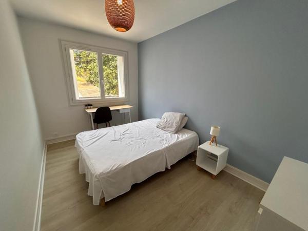 Appartement 4 chambres à Louer - 84m²