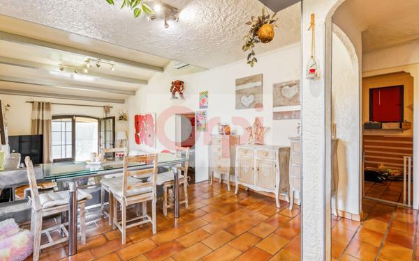 Maison à vendre    4 pièces • 91 m2 Saint-Laurent-du-Var