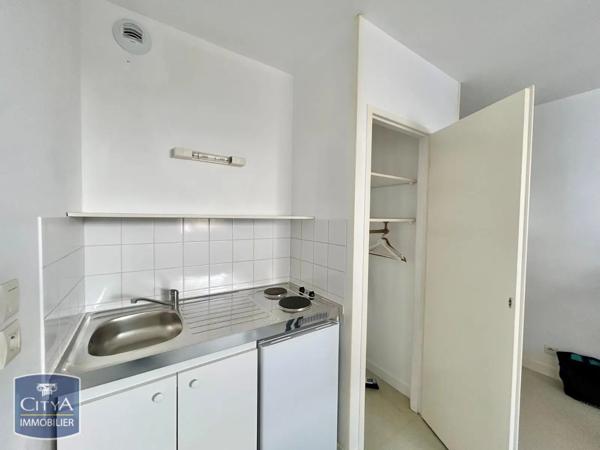 Appartement à louer 1 pièce 18.2m² Tours (37000)
