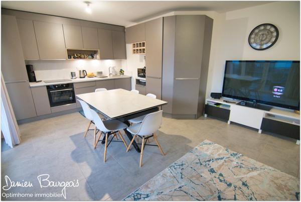 Appartement T3 récent avec terrasse et garage – Cessy