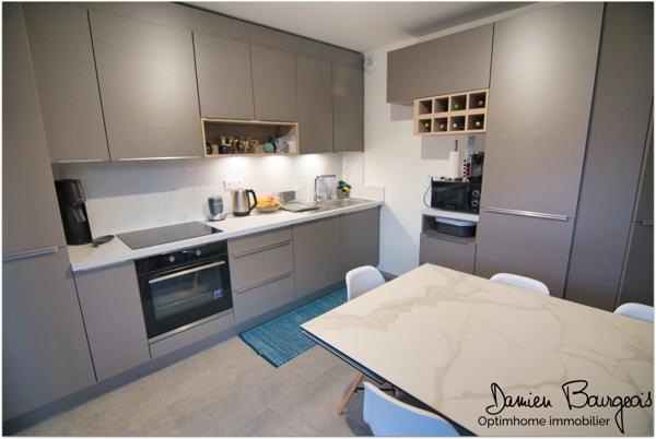 Appartement T3 récent avec terrasse et garage – Cessy