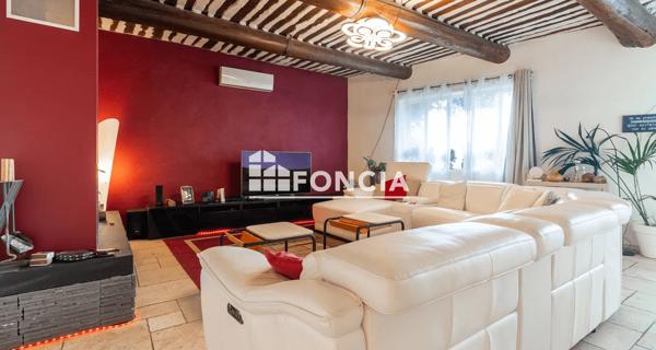 À vendre Immeuble 201 m² - Le Pontet 84130