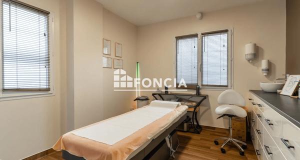 À vendre Immeuble 201 m² - Le Pontet 84130