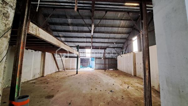 Local d'activités de 212,27 m²