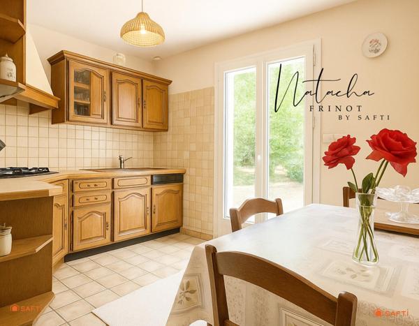 Un cocon entretenu avec soin, à quelques minutes à pied du cœur de Fronton. Charme, calme et potentiel vous attendent