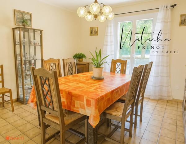 Un cocon entretenu avec soin, à quelques minutes à pied du cœur de Fronton. Charme, calme et potentiel vous attendent