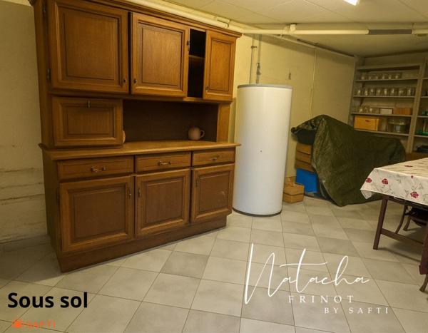 Un cocon entretenu avec soin, à quelques minutes à pied du cœur de Fronton. Charme, calme et potentiel vous attendent