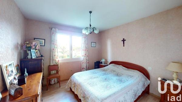 Maison traditionnelle 5 pièces de 158 m² à Lons (64140)