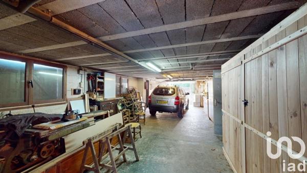 Maison traditionnelle 5 pièces de 158 m² à Lons (64140)