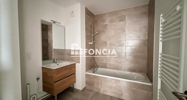 Location Appartement 3 pièces 62.33 m² - Clermont-ferrand 63100