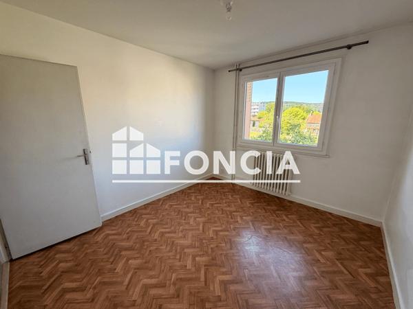 Location Appartement 5 pièces 105.6 m² - 07 rue de l'Oiselet Bourgoin-jallieu 38300