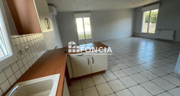 Location Maison 5 pièces 102.18 m² - Les Martres-de-veyre 63730