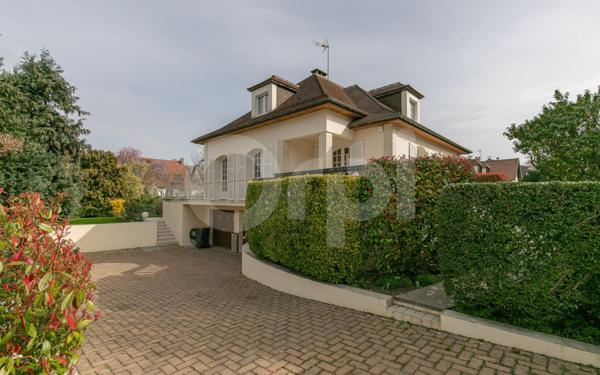 Maison à vendre    5 pièces • 163,95 m2 Sucy-en-Brie