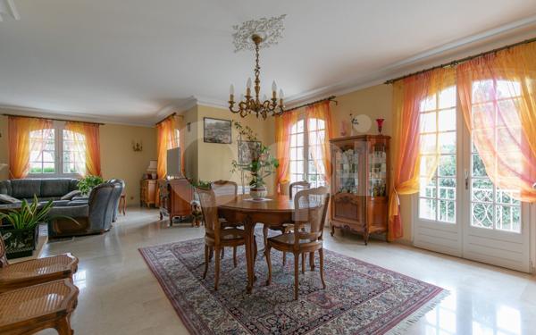 Maison à vendre    5 pièces • 163,95 m2 Sucy-en-Brie