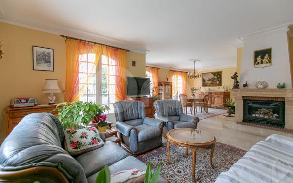 Maison à vendre    5 pièces • 163,95 m2 Sucy-en-Brie