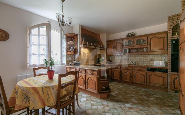 Maison à vendre    5 pièces • 163,95 m2 Sucy-en-Brie