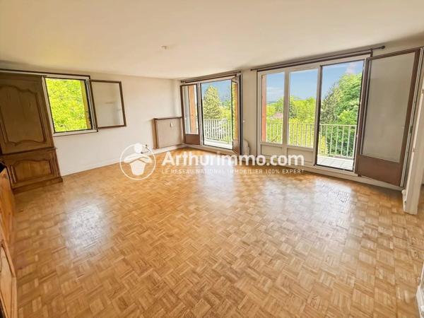 Vente Appartement 5 pièces 106 m2 à Évry-Courcouronnes