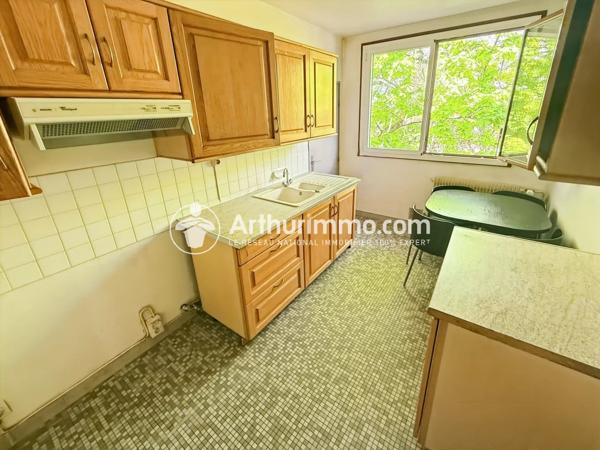 Vente Appartement 5 pièces 106 m2 à Évry-Courcouronnes