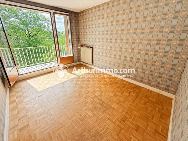 Vente Appartement 5 pièces 106 m2 à Évry-Courcouronnes