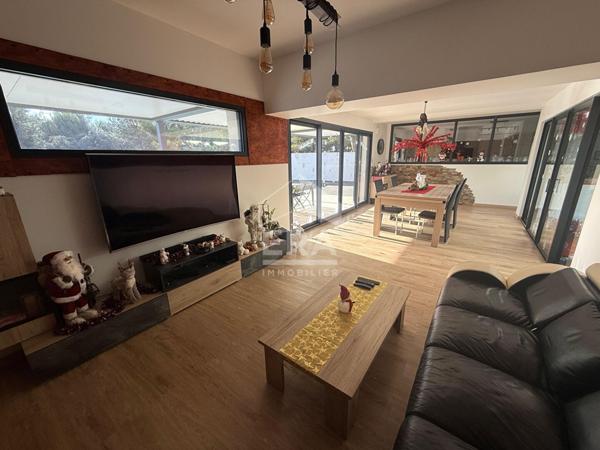 Les Pennes Mirabeau - Maison T4 de 163,5m2 sur parcelle de 965m2 avec sous sol et piscine