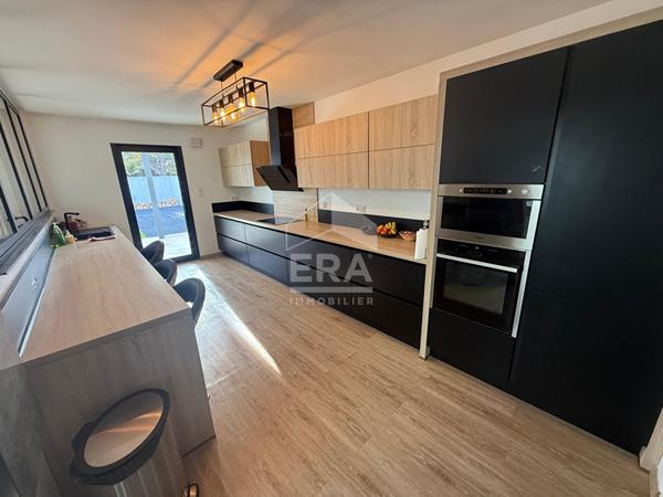 Les Pennes Mirabeau - Maison T4 de 163,5m2 sur parcelle de 965m2 avec sous sol et piscine