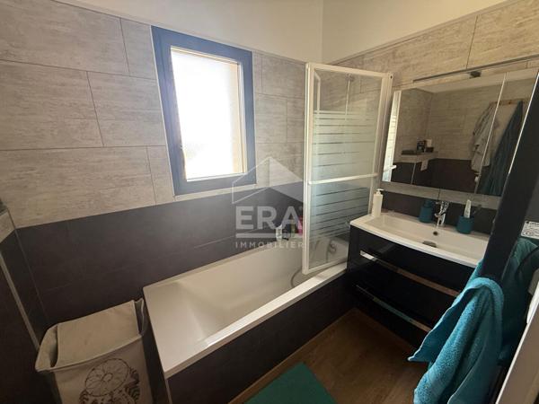 Les Pennes Mirabeau - Maison T4 de 163,5m2 sur parcelle de 965m2 avec sous sol et piscine