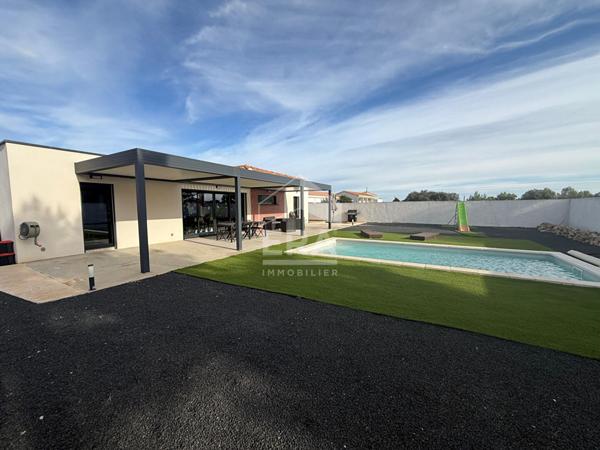 Les Pennes Mirabeau - Maison T4 de 163,5m2 sur parcelle de 965m2 avec sous sol et piscine