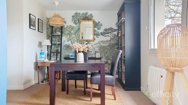 Maison
         8 pièces
        - 172 m²